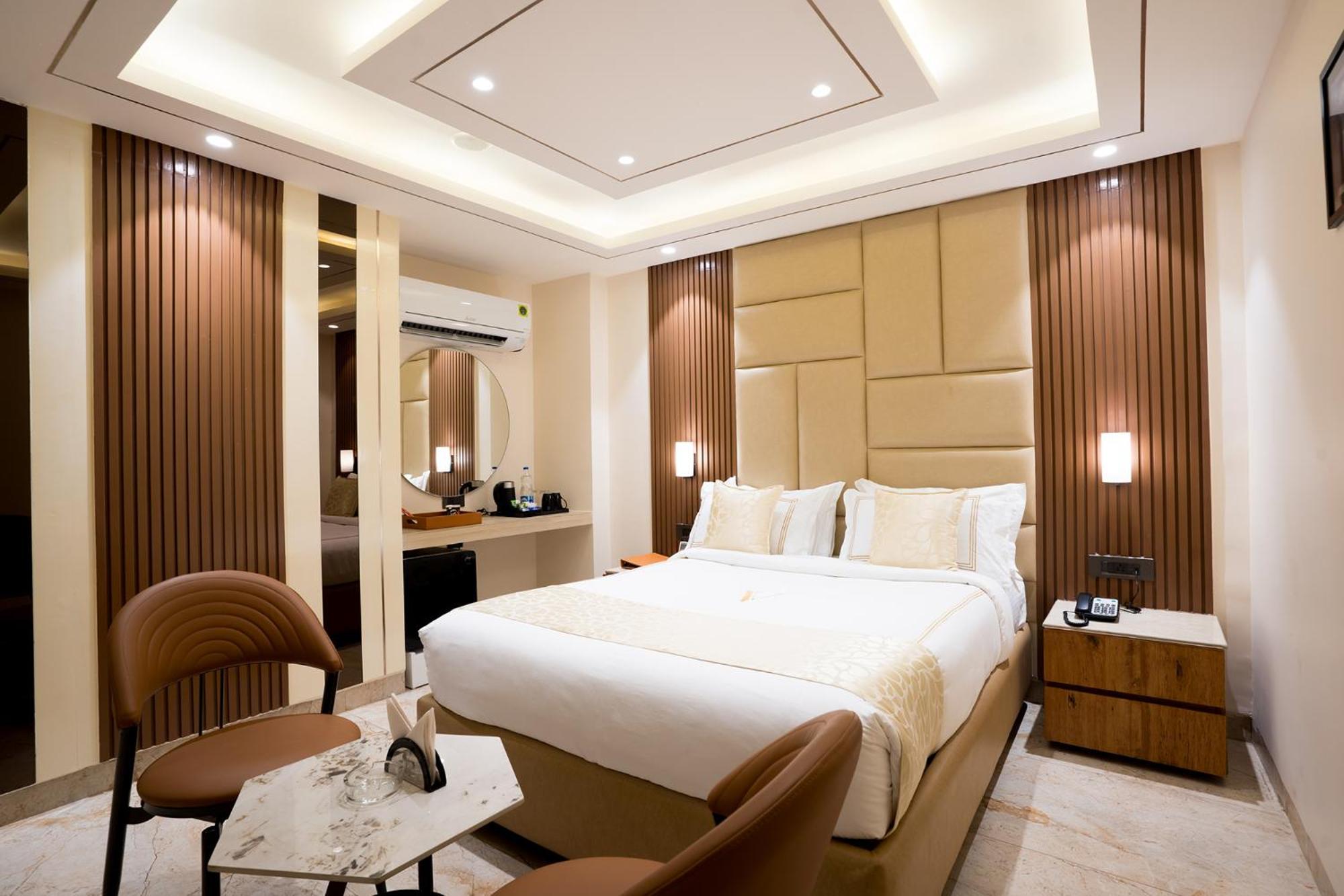 Oriva Vinflora Residency - Nr Lv Prasad Hospital, Banjara Hills Hotell Hyderabad Eksteriør bilde