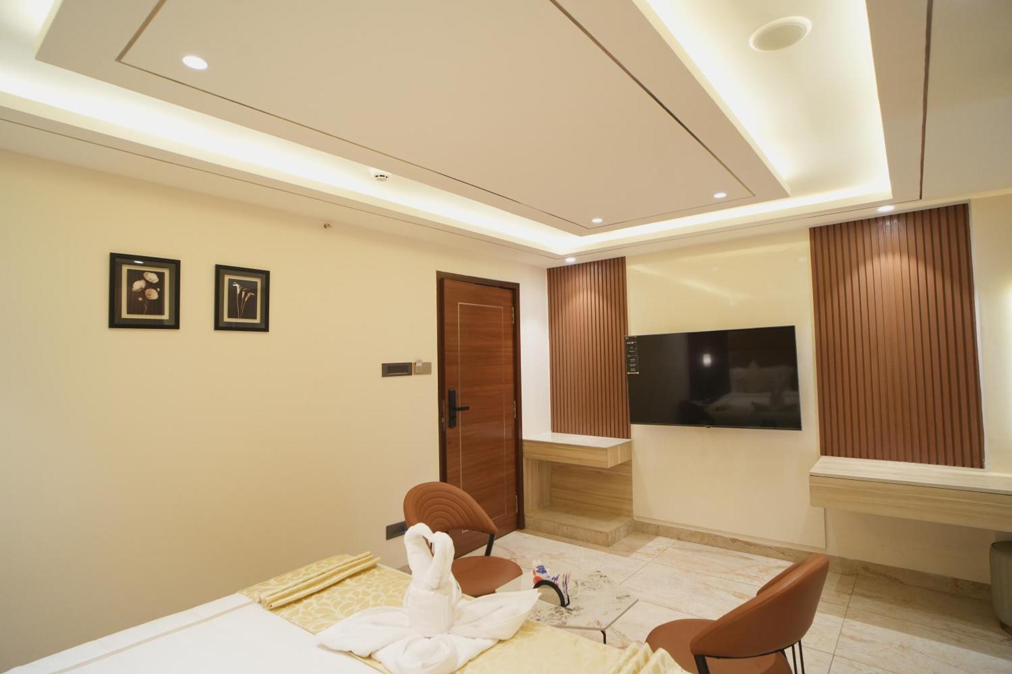 Oriva Vinflora Residency - Nr Lv Prasad Hospital, Banjara Hills Hotell Hyderabad Eksteriør bilde